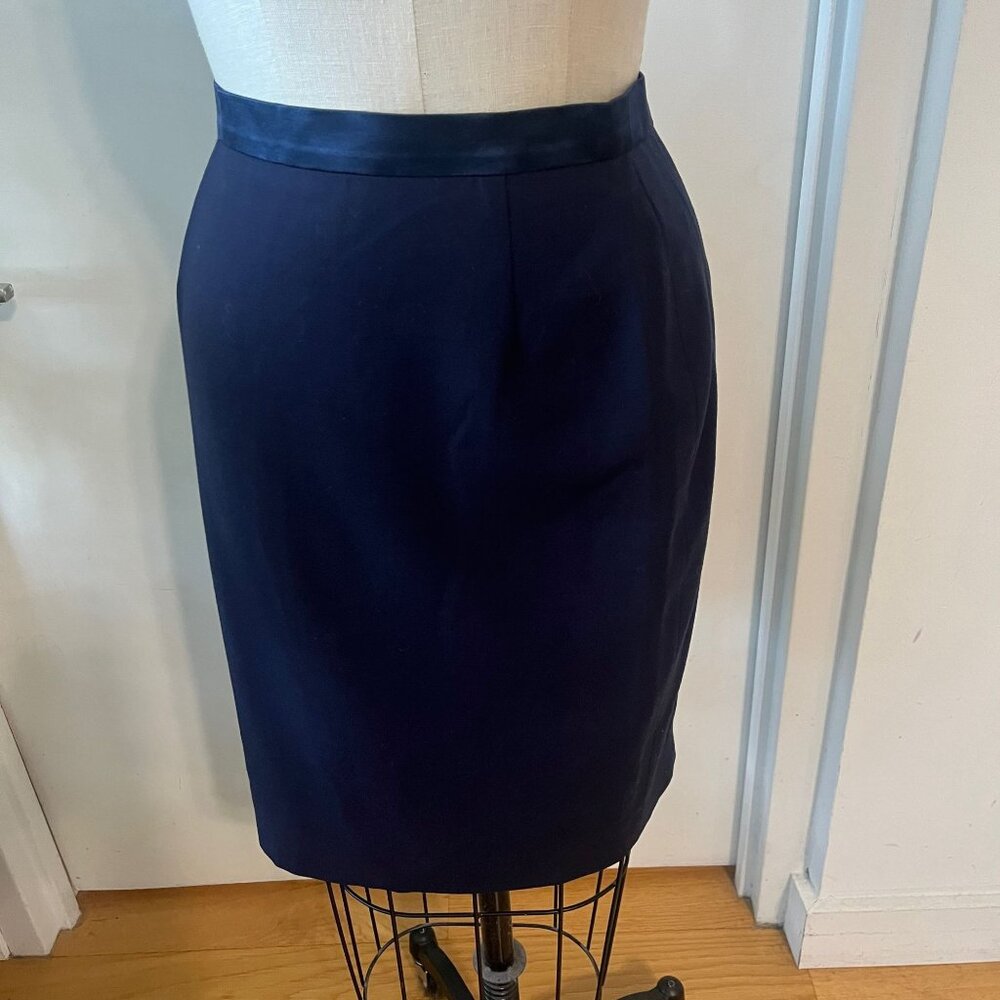 VTG ESCADA Navy Wool Pencil Skirt with Silk Waist Trim Size‎ 36 (4)